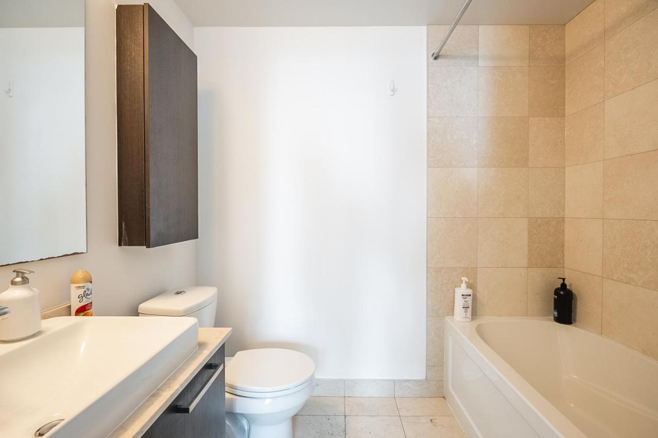 Globalstay. Amazing Downtown Apartments Торонто Екстериор снимка