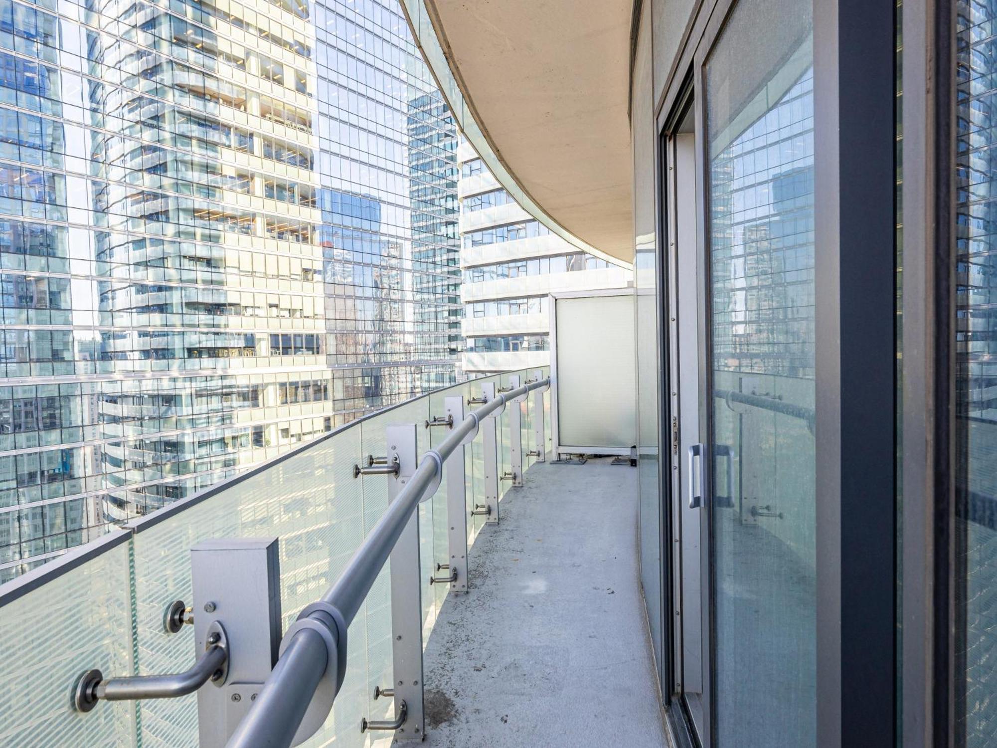 Globalstay. Amazing Downtown Apartments Торонто Екстериор снимка